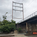 Old catenary on Delair.jpg
